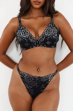 Lounge Underwear Bestsellers Sustainable Lace Magic Bra (Set) - Black