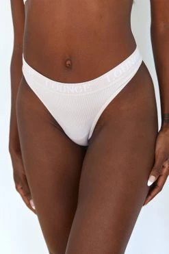 Lounge Underwear String Und Slip Seamless Thong - Cream