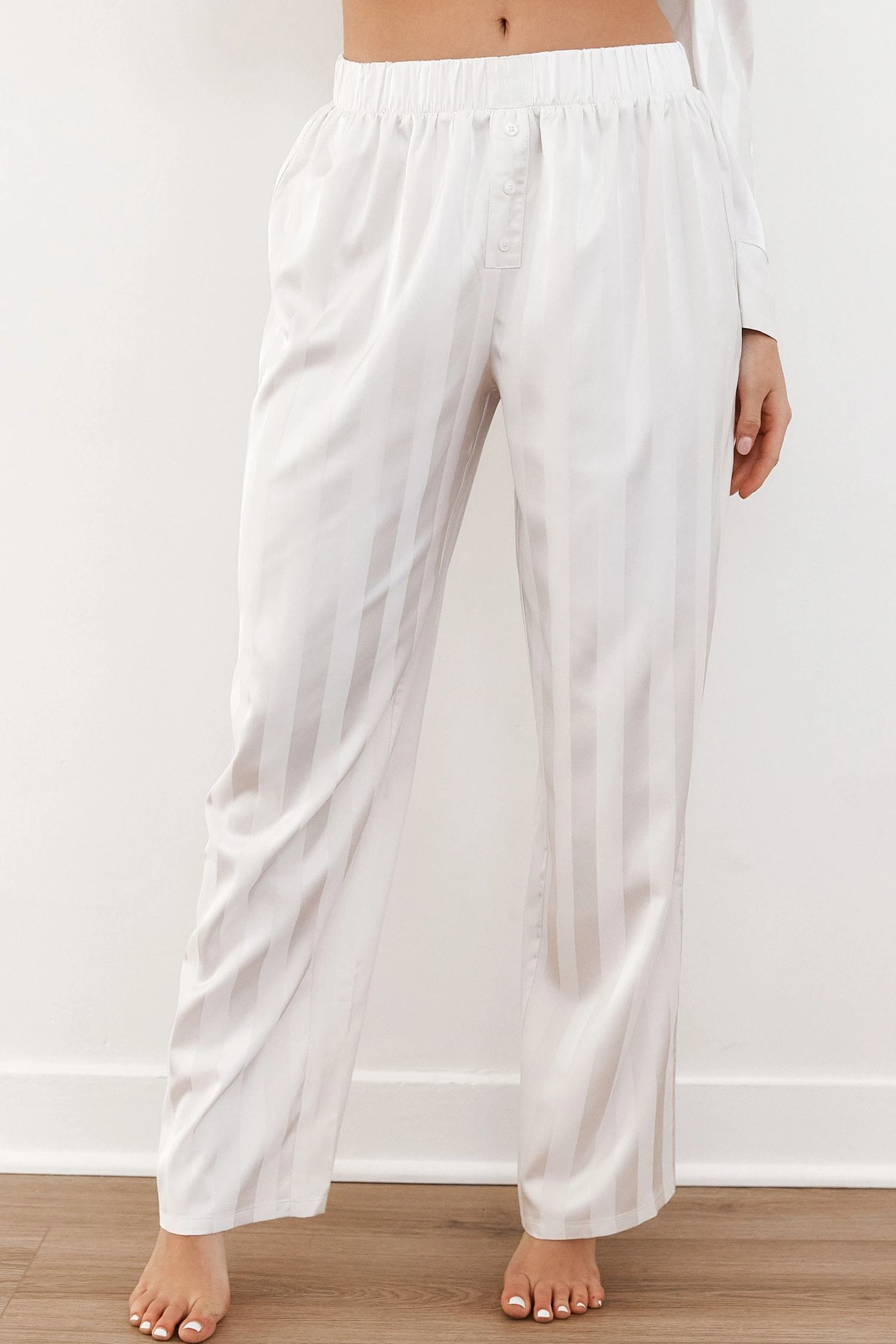 1PearlStripedSatinPyjamaTrousers-Danielle_51650731-c539-4fb2-9549-9c5ee48da846.jpg Lounge Underwear Schlaf Striped Satin Pyjama Trousers - Pearl
