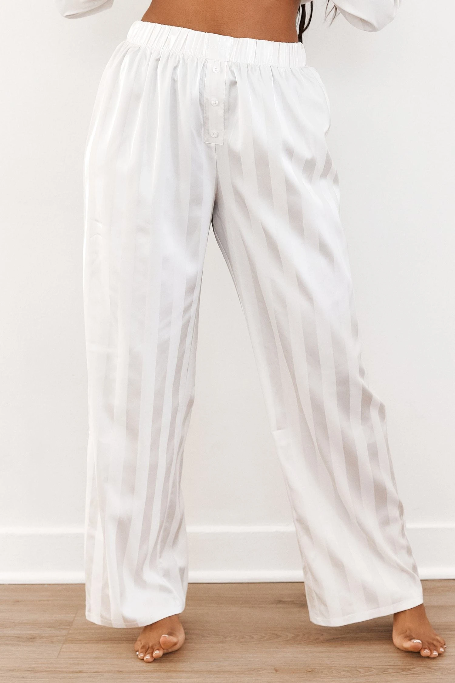 1PearlStripedSatinPyjamaTrousers-Nayeli.jpg Lounge Underwear Schlaf Striped Satin Pyjama Trousers - Pearl