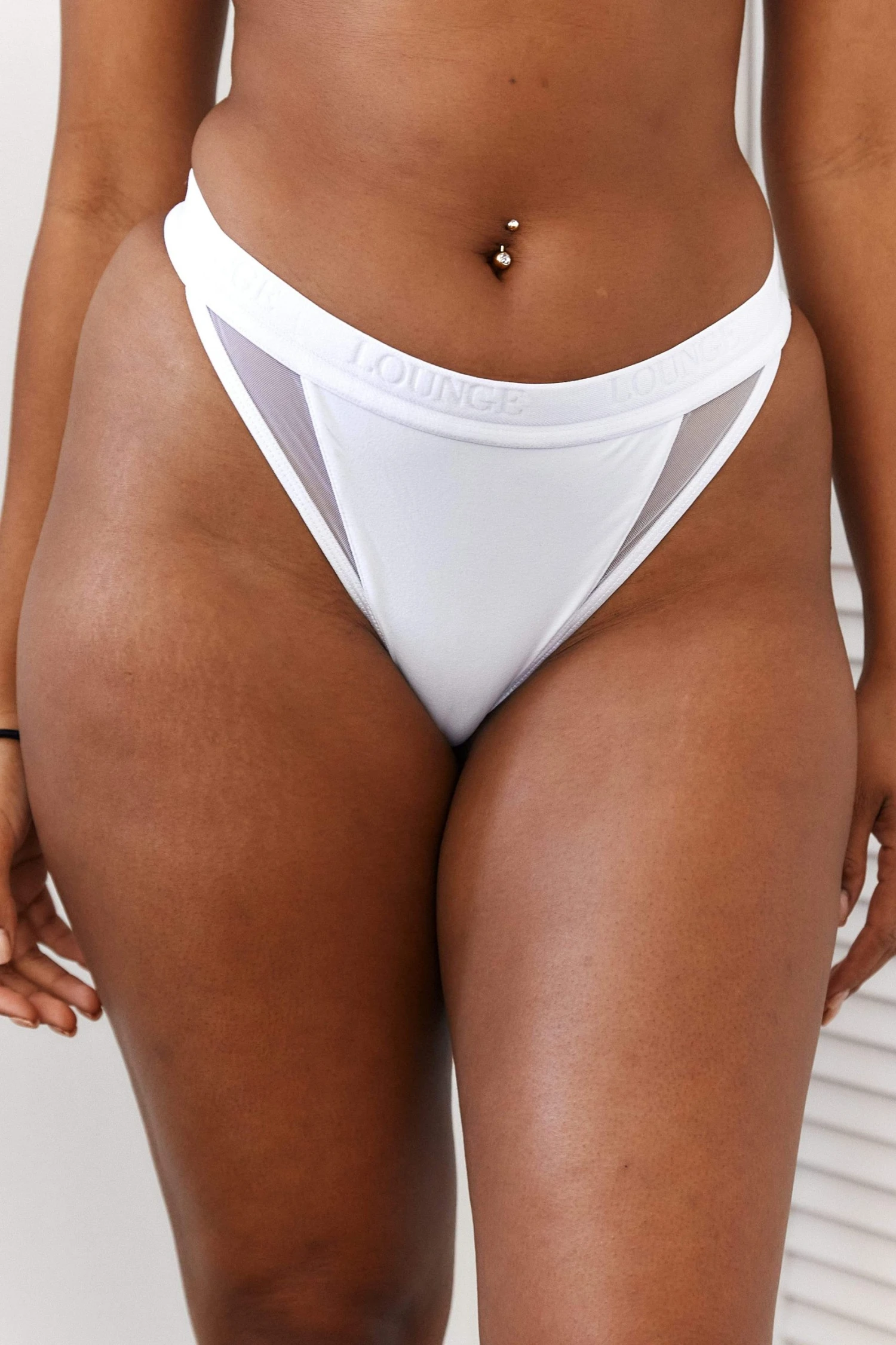 1WhiteContourMeshThong-Nayeli_4a9d0599-0348-4338-b89d-2133dc219751.jpg Lounge Underwear BH Ohne Bügel Sets Contour Mesh Thong (Set) - White