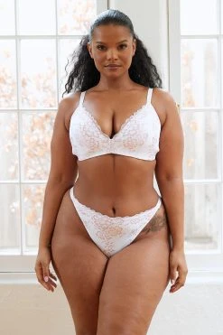 Lounge Underwear Sustainable Lace Magic Bra (Set) - White Bestsellers