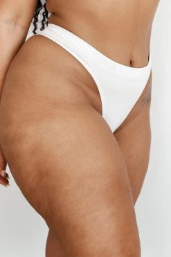 Lounge Underwear String Und Slip Seamless Thong - Cream