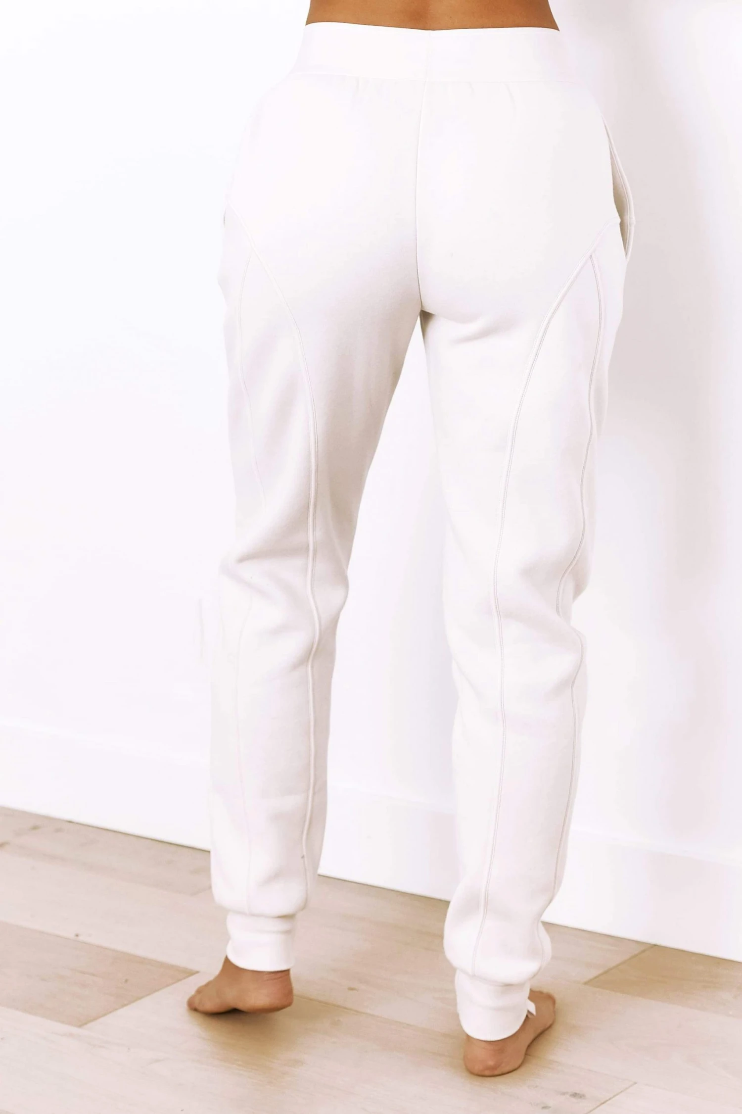 2CreamBasicFittedJoggers-Adison.jpg Lounge Underwear Jogger Und Hose Basic Fitted Joggers - Cream