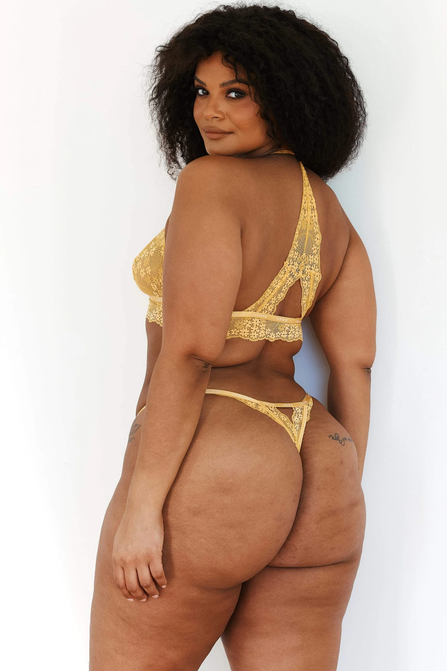 2MustardLaceTriangleBraandThong-Leslie_55debc24-8cf5-49c3-9f3b-cdb56aad44c0.jpg Lounge Underwear BH Ohne Bügel Sets Lace Triangle Bra (Set) - Mustard