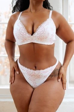 Lounge Underwear Sustainable Lace Magic Bra (Set) - White Bestsellers