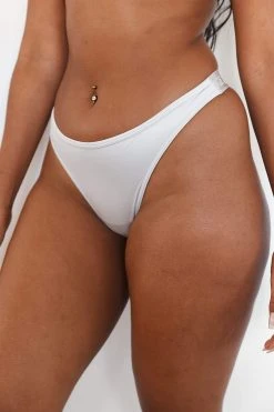 Lounge Underwear Sleek Mindful Thong - Frost String Und Slip