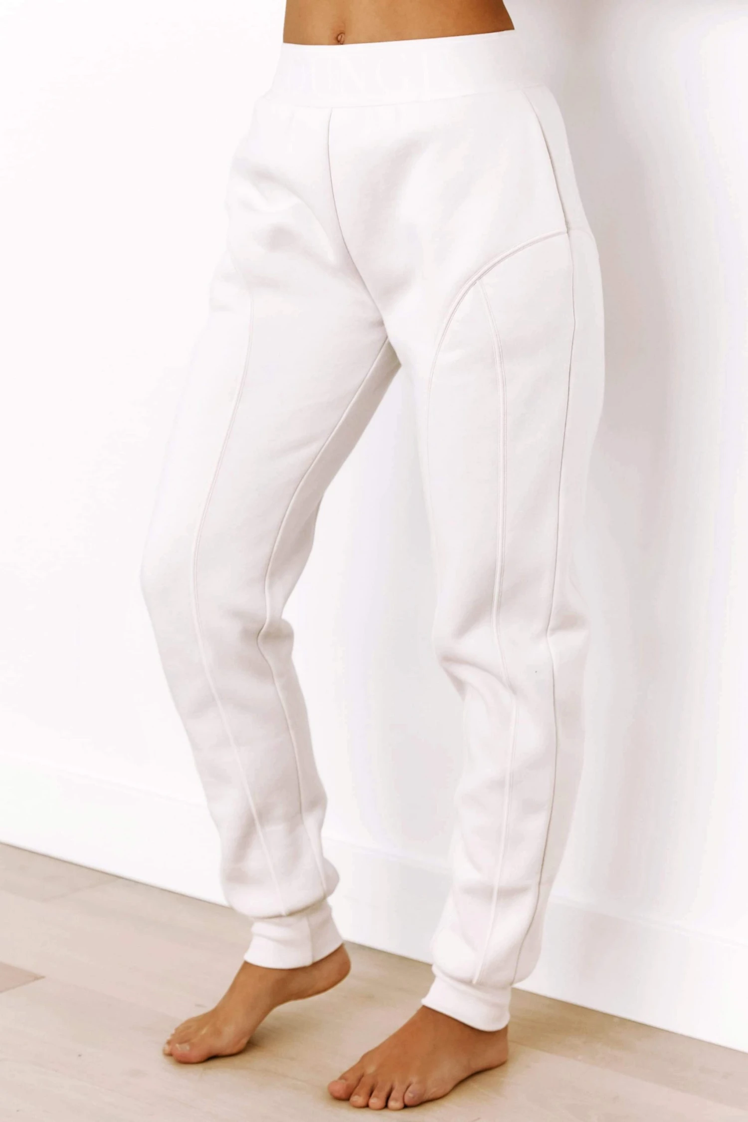 3CreamBasicFittedJoggers-Adison.jpg Lounge Underwear Jogger Und Hose Basic Fitted Joggers - Cream