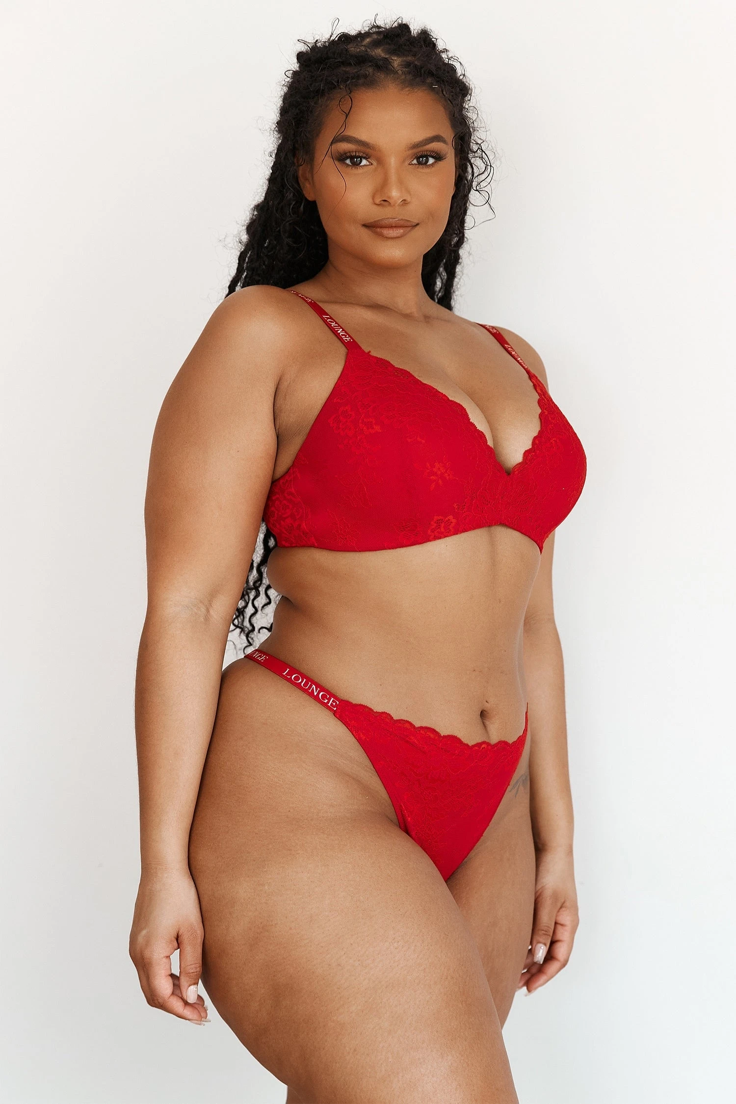 4-SustainableLaceMagicBra_ThongSet-Leslie.jpg Lounge Underwear Sustainable Lace Magic Bra (Set) - Maroon BH Ohne Bügel Sets