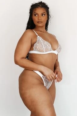 Lounge Underwear Embroidered Triangle Bra (Set) - White BH Ohne Bügel Sets