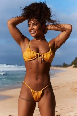 Lounge Underwear Neuheiten Floral Bikini Briefs - Yellow 10 Lounge Underwear Neuheiten Floral Bikini Briefs - Yellow