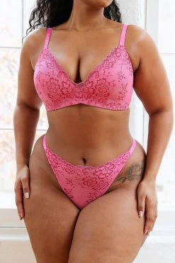 Lounge Underwear Sustainable Lace Magic Bra (Set) - Hot Pink