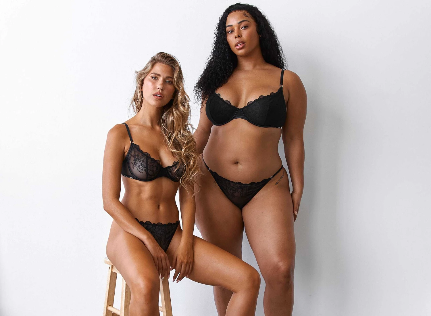 IllustrationBalcony_6dcf4c74-bd2e-40a1-b126-36163bb6a33f.jpg Lounge Underwear Bestsellers Illustration Balcony Bra (Set) - Black